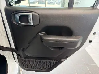Jeep Wrangler 2025 4x4 Rubicon 4 puertas SUV