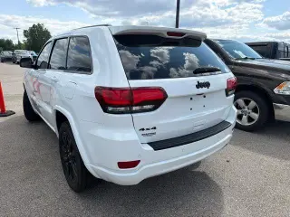Jeep Grand Cherokee 2018 4x4 Laredo 4 puertas SUV
