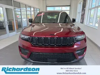 Jeep Grand Cherokee 2025 4x4 Laredo 4 puertas SUV