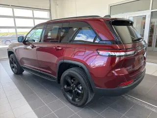 Jeep Grand Cherokee 2025 4x4 Laredo 4 puertas SUV