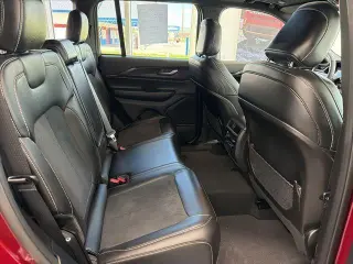 Jeep Grand Cherokee 2025 4x4 Laredo 4 puertas SUV