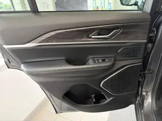 Jeep Grand Cherokee 2022 4x4 Limited 4 puertas SUV (lanzamiento a mediados de año)