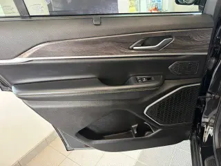 Jeep Grand Cherokee L 2023 4x4 Limited 4 puertas SUV