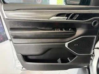 Jeep Wagoneer 2024 Serie 4x4 II 4 puertas SUV