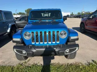 Jeep Gladiator 2022 4x4 Overland 4 puertas Cabina Crew 5.0 pies. SB