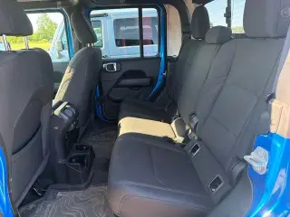 Jeep Gladiator 2022 4x4 Overland 4 puertas Cabina Crew 5.0 pies. SB