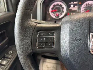 Ram 1500 Classic 2019 4x4 Tradesman 4 puertas Cabina Crew 5.5 ft. SB Pickup