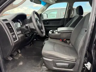 Ram 1500 Classic 2019 4x4 Tradesman 4 puertas Cabina Crew 5.5 ft. SB Pickup
