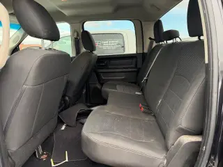 Ram 1500 Classic 2019 4x4 Tradesman 4 puertas Cabina Crew 5.5 ft. SB Pickup