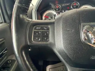 Ram 1500 2016 4x4 SLT Cabina Doble 4 puertas 6.3 pies Caja Corta Pickup