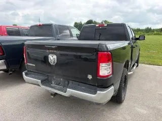 Ram 1500 2021 4x2 Big Horn Cabina Cuádruple 4 puertas 6.4 pies. Caja Corta Pickup
