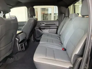Ram 1500 2024 4x4 Big Horn Cabina Crew de 4 puertas, caja de 5.6 pies