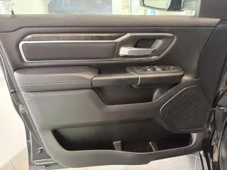 Ram 1500 2024 4x4 Big Horn Cabina Crew de 4 puertas, caja de 5.6 pies