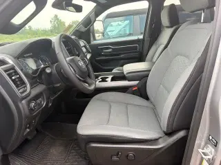 Ram 1500 2025 4x4 Lone Star Cabina Doble 4 puertas 5.6 pies Caja Corta Pickup