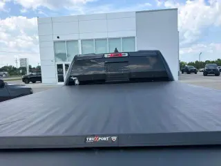 Ram 1500 2019 4x4 Laramie 4 puertas Quad Cab 6.4 pies. Caja corta Pickup