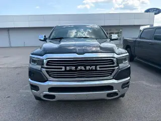 Ram 1500 2019 4x4 Laramie 4 puertas Quad Cab 6.4 pies. Caja corta Pickup