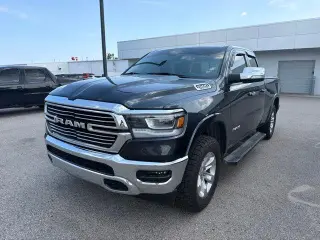 Ram 1500 2019 4x4 Laramie 4 puertas Quad Cab 6.4 pies. Caja corta Pickup