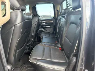 Ram 1500 2019 4x4 Laramie 4 puertas Quad Cab 6.4 pies. Caja corta Pickup