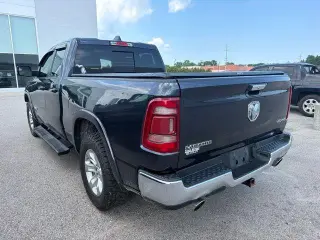 Ram 1500 2019 4x4 Laramie 4 puertas Quad Cab 6.4 pies. Caja corta Pickup