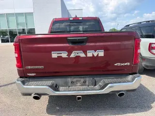 Ram 1500 2025 4x4 Lone Star Cabina Doble 4 puertas 5.6 pies. Caja Corta Pickup