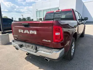 Ram 1500 2025 4x4 Lone Star Cabina Doble 4 puertas 5.6 pies. Caja Corta Pickup