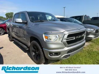 Ram 1500 2019 4x4 Big Horn 4 puertas Cabina Crew 5.6 pies. Pickup SB