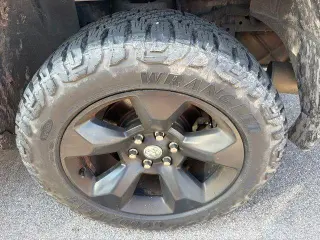Ram 1500 2019 4x4 Big Horn 4 puertas Cabina Crew 5.6 pies. Pickup SB