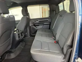 Ram 1500 2024 4x4 Big Horn Cabina Crew 4 puertas 5.6 pies. Pickup SB