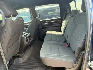 Ram 1500 2024 4x4 Big Horn Cabina Crew 4 puertas 5.6 pies. Pickup SB