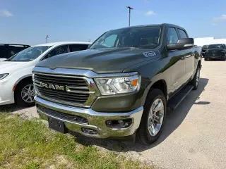 Ram 1500 2021 4x4 Big Horn Cabina Crew 4 puertas 5.6 pies. Pickup SB