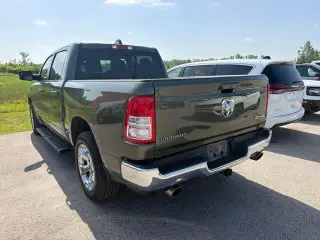 Ram 1500 2021 4x4 Big Horn Cabina Crew 4 puertas 5.6 pies. Pickup SB