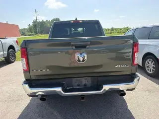 Ram 1500 2021 4x4 Big Horn Cabina Crew 4 puertas 5.6 pies. Pickup SB