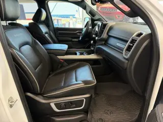Ram 1500 2023 4x4 Laramie Cabina Cuatro Puertas 4dr 5.6 pies Caja Corta Pickup