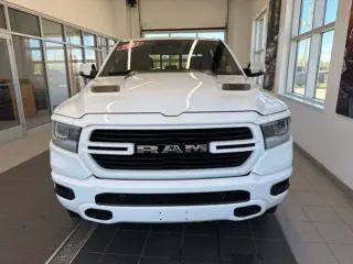 Ram 1500 2023 4x4 Laramie Cabina Cuatro Puertas 4dr 5.6 pies Caja Corta Pickup