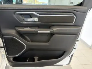 Ram 1500 2023 4x4 Laramie Cabina Cuatro Puertas 4dr 5.6 pies Caja Corta Pickup