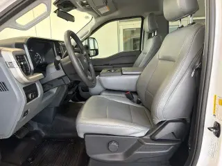 Ford F-250 Super Duty 2024 4x4 XL Cabina Regular 2 puertas 8 pies LB Pickup