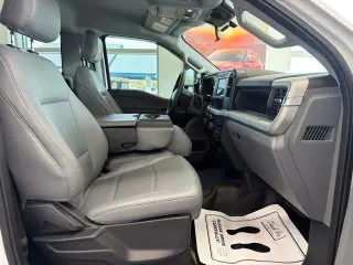 Ford F-250 Super Duty 2024 4x4 XL Cabina Regular 2 puertas 8 pies LB Pickup