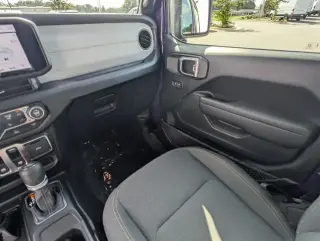 Jeep Wrangler 2026 4x4 Sport 2 puertas SUV