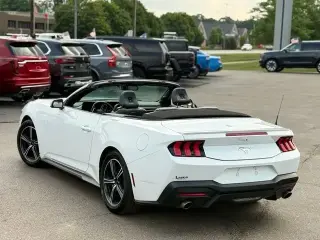 Ford Mustang 2024 EcoBoost Premium 2 puertas Convertible
