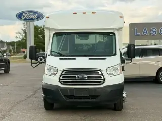 Ford Transit 2019 350 HD 2 puertas 138 pulg. WB DRW Chasis de furgón con GVWR de 10,360 lb