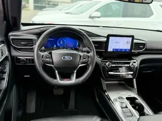 Ford Explorer 2023 AWD ST 4 puertas SUV