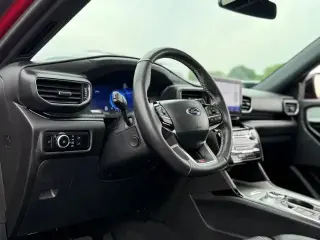 Ford Explorer 2023 AWD ST 4 puertas SUV