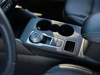 Ford Escape 2025 AWD Platinum 4 puertas SUV