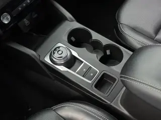 Ford Escape 2025 AWD Platinum 4 puertas SUV