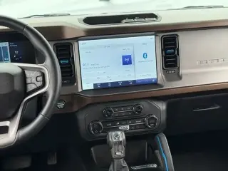Ford Bronco 2023 4x4 Outer Banks 4 puertas SUV