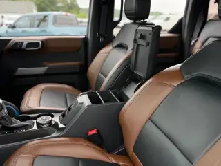 Ford Bronco 2023 4x4 Outer Banks 4 puertas SUV