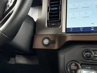 Ford Bronco 2023 4x4 Outer Banks 4 puertas SUV