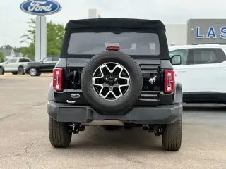 Ford Bronco 2023 4x4 Outer Banks 4 puertas SUV