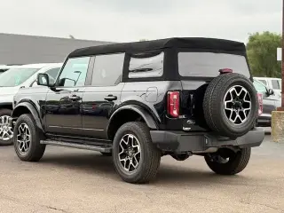 Ford Bronco 2023 4x4 Outer Banks 4 puertas SUV