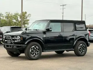 Ford Bronco 2023 4x4 Outer Banks 4 puertas SUV
